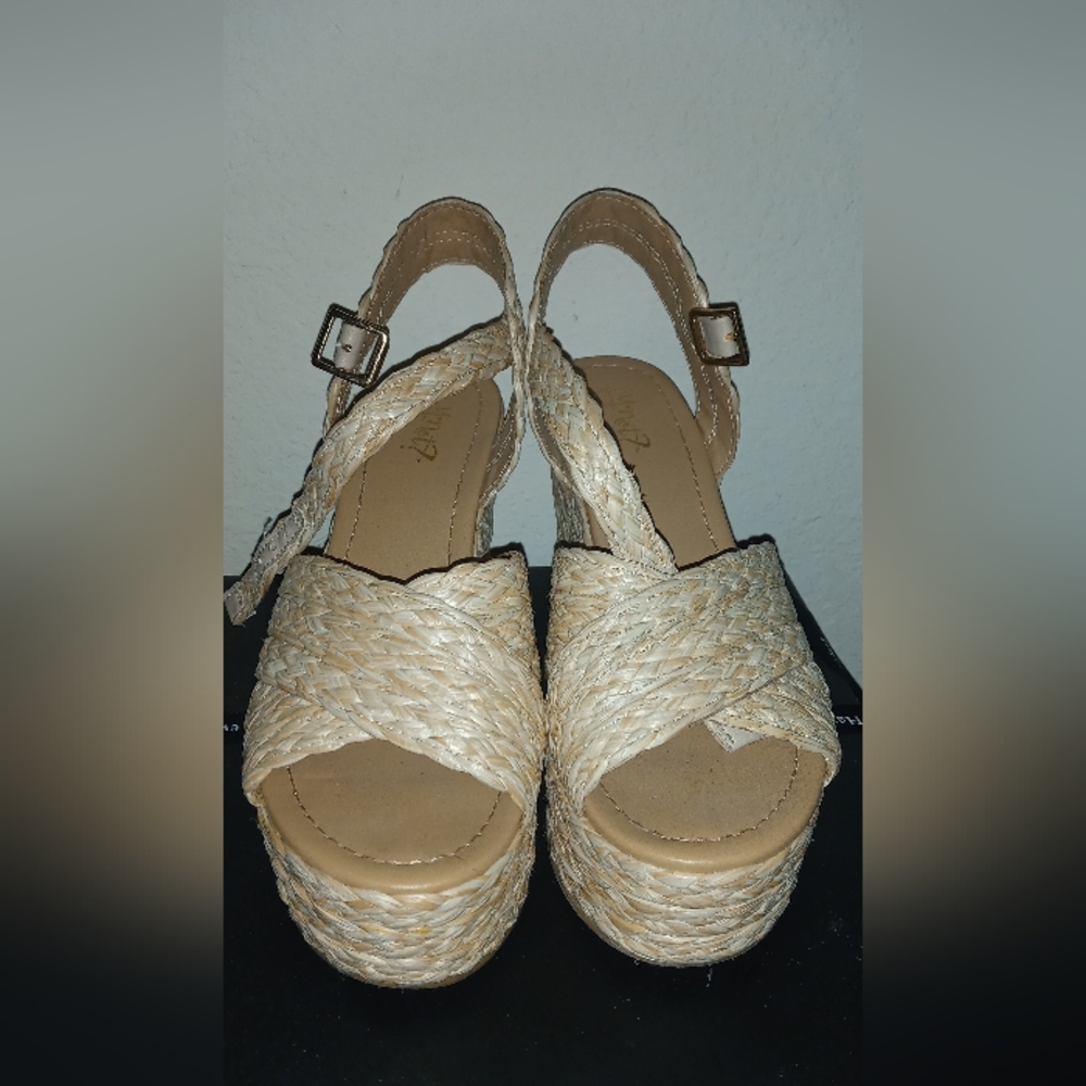 Beige wedge heels, size 8, by Y.not?